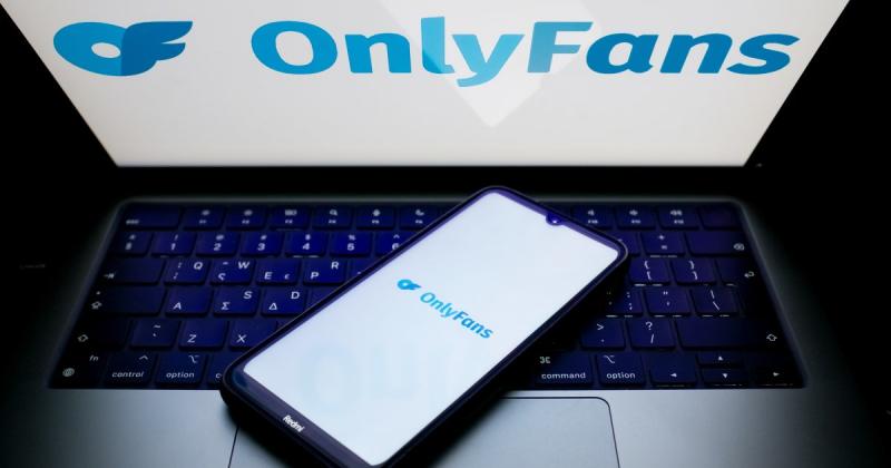 Чоловік вклали $135 тисяч у OnlyFans, поки його дружина проходила лікування від раку.